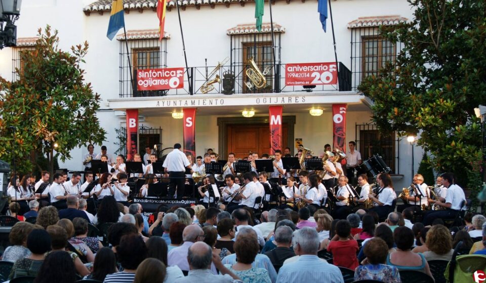 La Banda Municipal de Música de Villena participó en el FestiBand de Ogíjares (Granada)