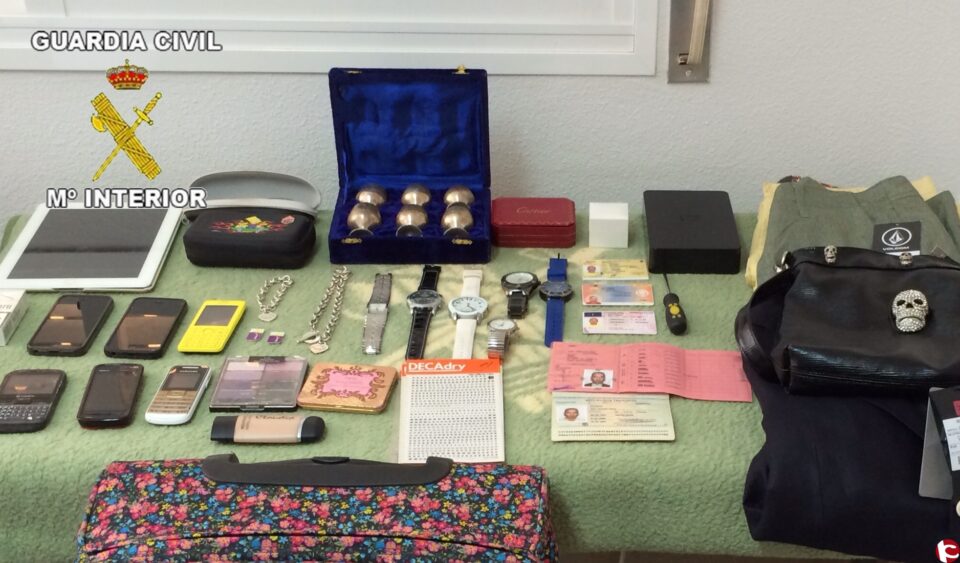 La Guardia Civil esclarece 120 robos en interior viviendas en la zona de Pego y El Pilar de la Horadada