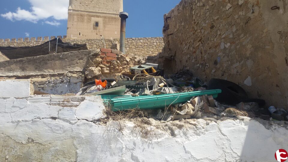 Limpieza de tejados y solares del casco antiguo
