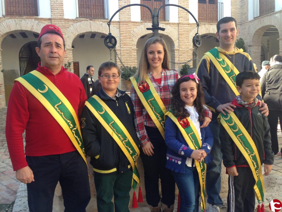 ESPECIAL COMPARSA DE MOROS NUEVOS 2014: Entrevista a los Cargos y al Presidente y Presentación Mayor
