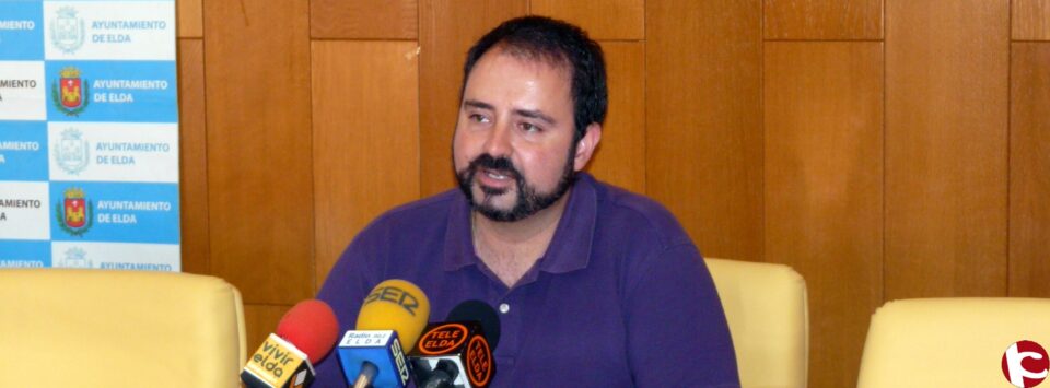 El PSOE achaca a los recortes la falta de limpieza de la ciudad durante el verano