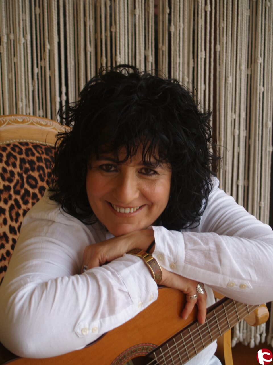 LA CANTANTE ELDENSE SUSANA JUAN CONTINÚA CON LA PROMOCIÓN DE SU CD