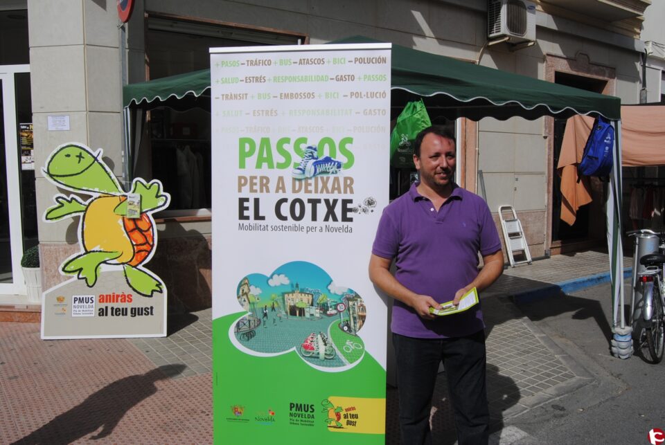 Novelda promociona su servicio de préstamo de bicicletas dentro de la Semana de la Movilidad