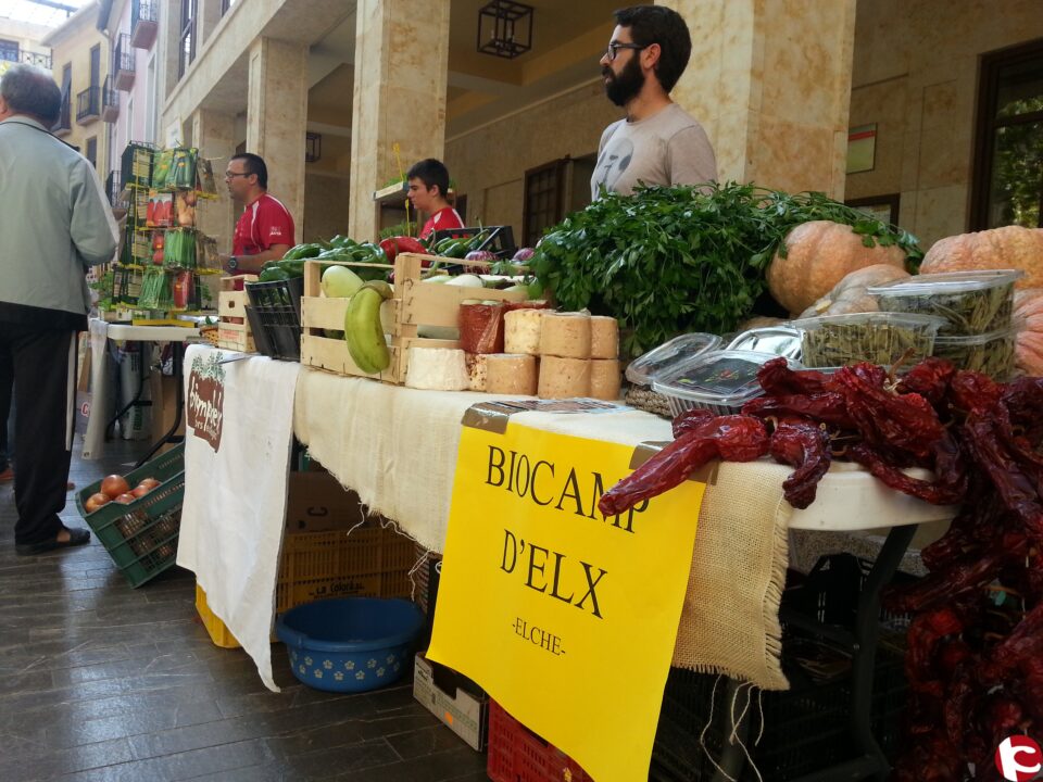 ASPE CELEBRA CON UNA MASIVA ASISTENCIA DE PÚBLICO LA I FERIA DE SEMILLAS Y PRODUCTOS LOCALES
