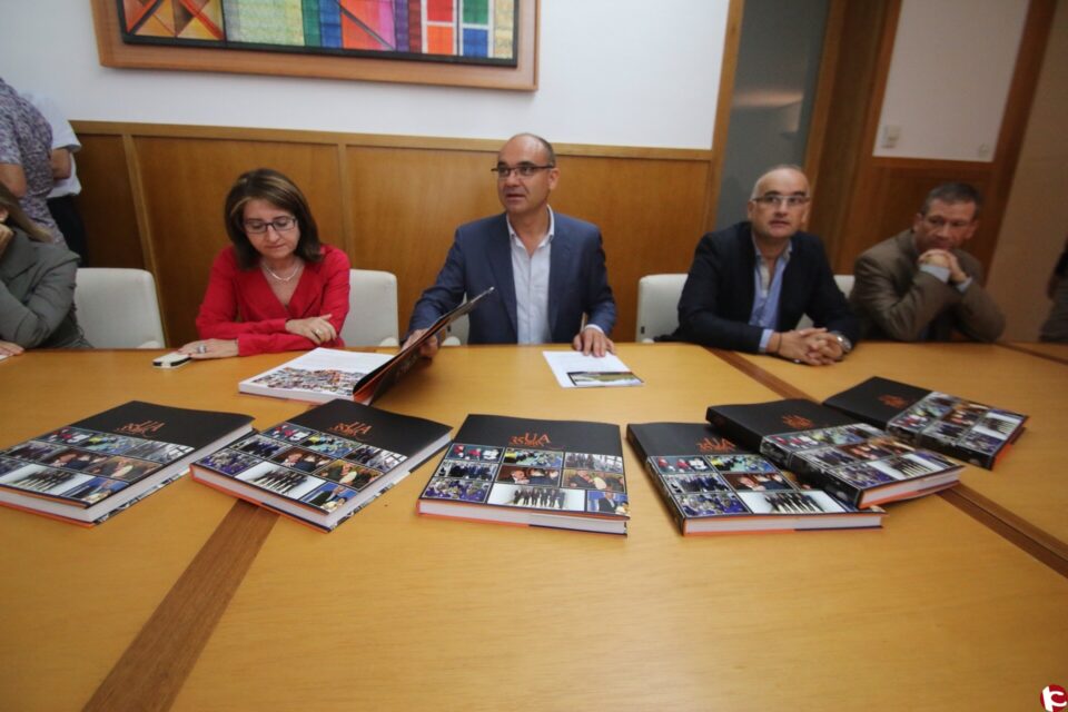 La Universidad de Alicante celebra el 35 aniversario de su creación
