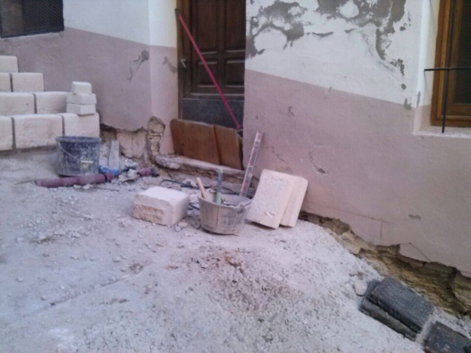 La Alcaldesa sale al paso de comentarios "no ciertos" de la paralización de las obras en una de las calles del casto antiguo