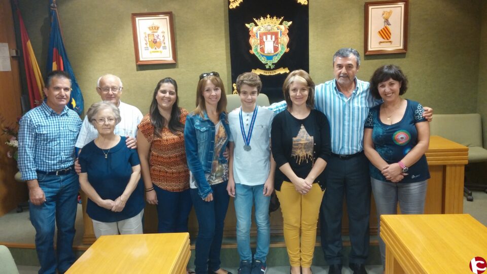 El alcalde recibe a Pablo Brotóns campeón de España y subcampeón de Eruopa de Fit Kid