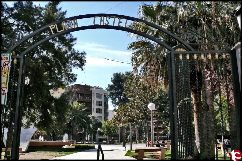 Vecinos opinan sobre el estado de la Plaza Castelar