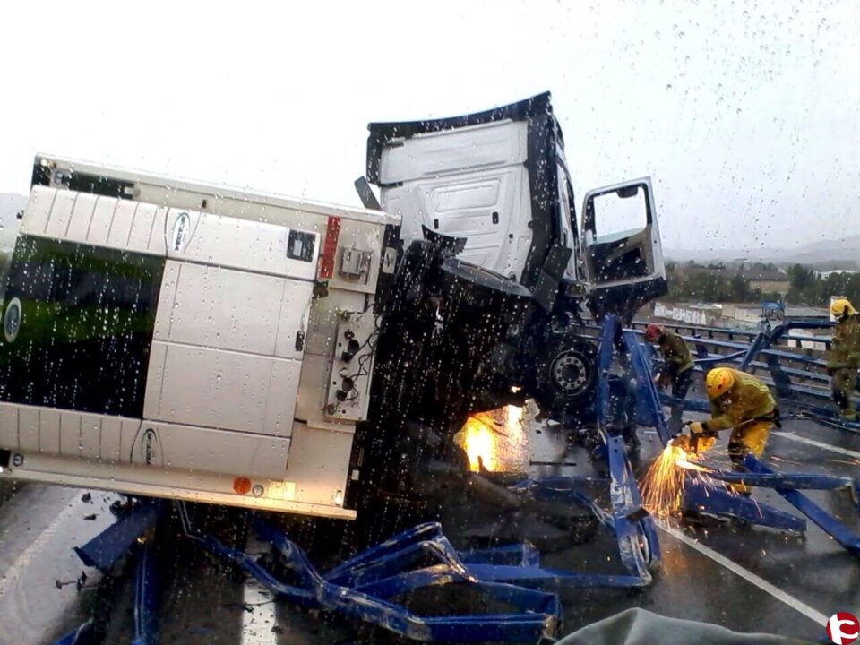 Accidente en la A-31: Colapso en la autovía obligando a desviar el tráfico por el centro de la ciudad