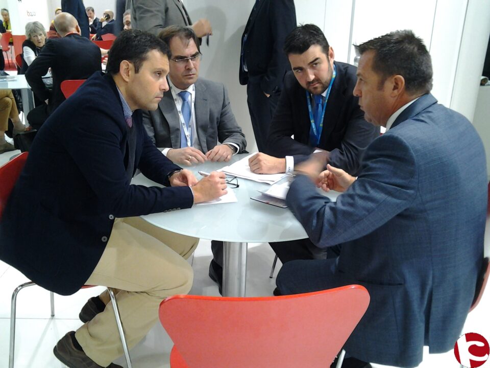 El Patronato de la Costa Blanca trabajará con el Grupo Serhs en la captación de turismo senior europeo