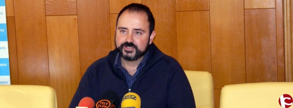 Pedrosa emplea las becas de 300 euros para cometidos que antes hacían trabajadores que fueron despedidos por la alcaldesa