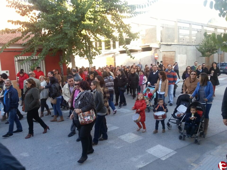 Primera salida del tambor que anuncia la cercanía de las fiestas patronales