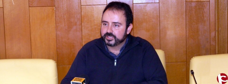 El Ayuntamiento hace caso omiso al requerimiento de Industria para subsanar deficiencias eléctricas en el Polideportivo