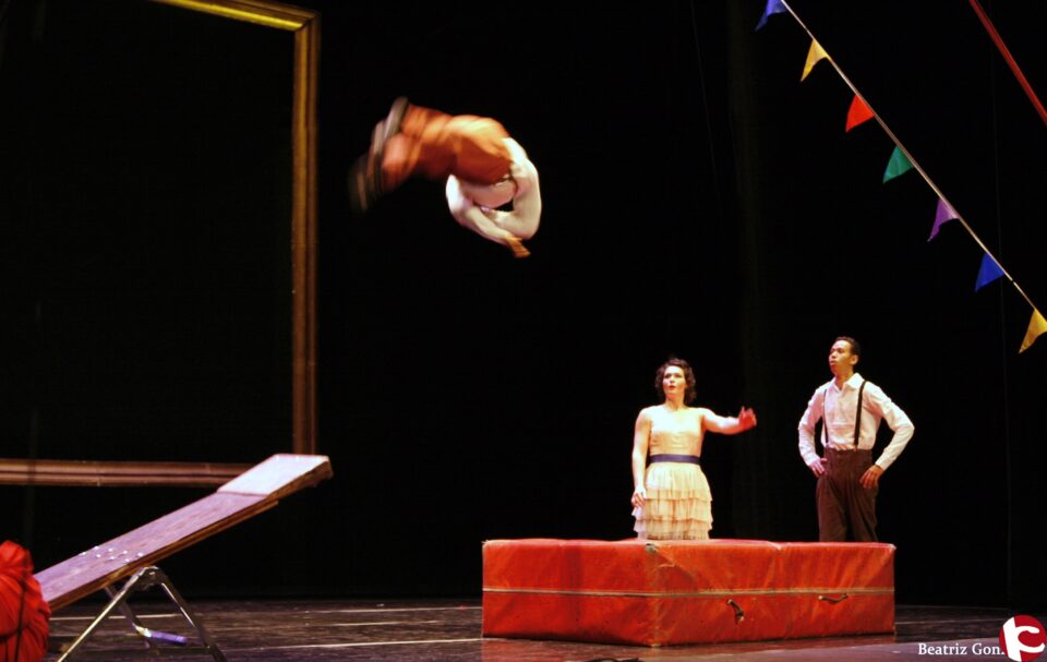 EL CIRCO GRAN FELE VUELVE AL TEATRO CHAPÍ CON SU VIAJE A LA LUNA.