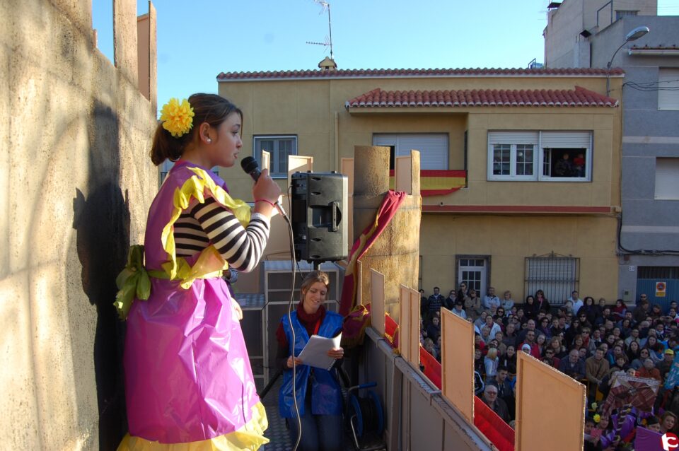 Los pequeños se inician en la fiesta