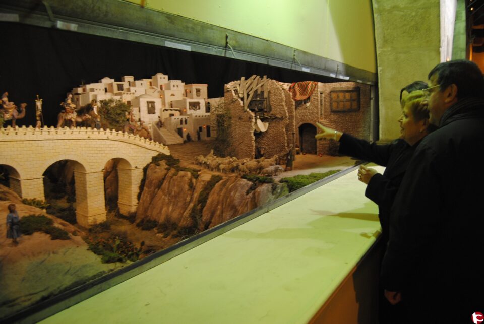 Inauguración del Belén Municipal en los soportales del Ayuntamiento