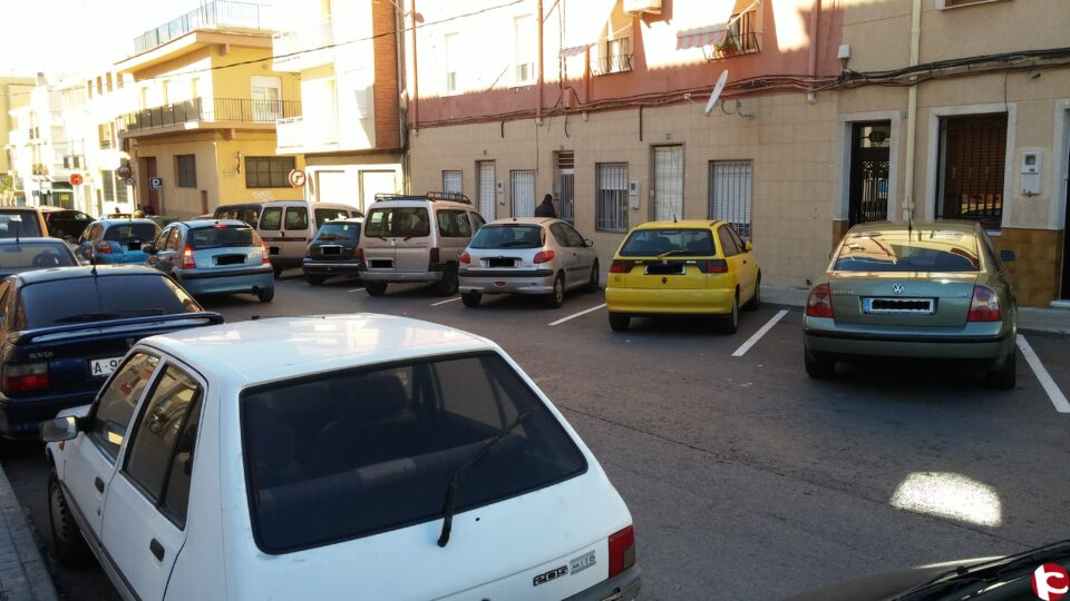 Petrer habilita 60 plazas de aparcamiento en las inmediaciones del Mercado de la Frontera