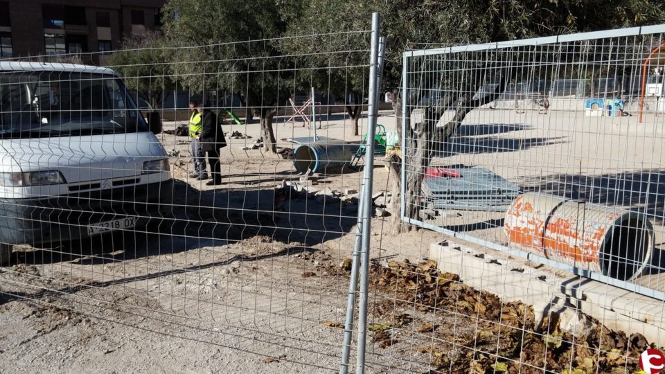 La semana pasado cayó parte de la valla del Colegio Virrey Poveda