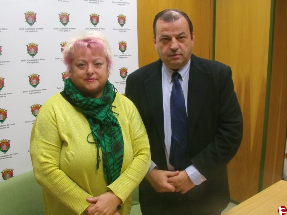 El colectivo de Amas de Casa de Petrer edita su cuarto libro de poesías