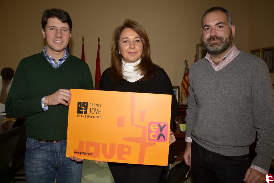 Más de 10.700 jóvenes de Elda tendrán nuevas ventajas con el Carnet Jove