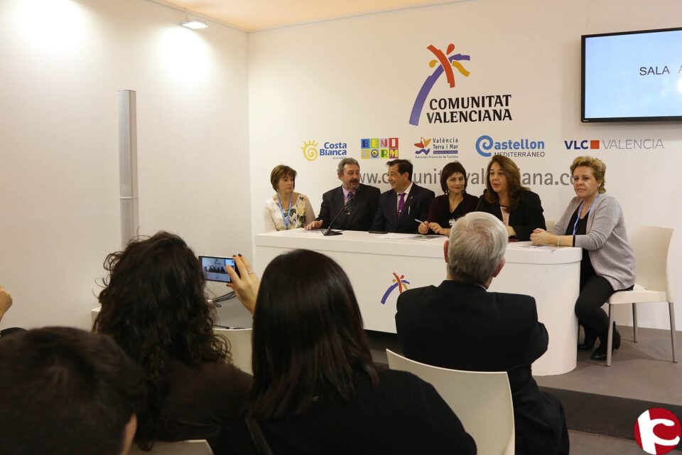 Villena presenta en FITUR su proyecto de AVE en el que se incluyen otros 14 municipios de interior