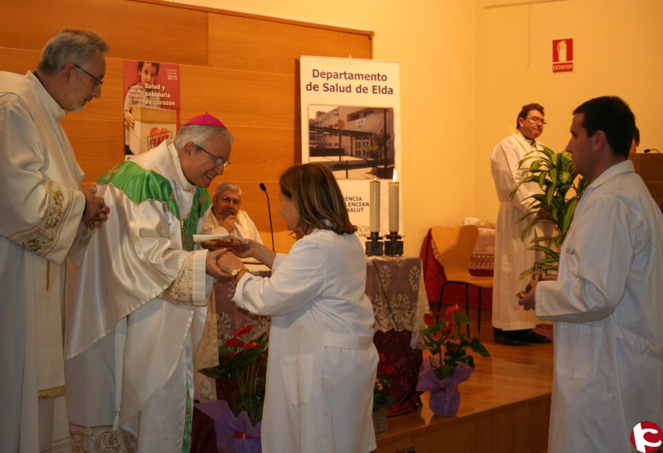 El Hospital de Elda celebra la Jornada Mundial del Enfermo con una misa a cargo del Obispo