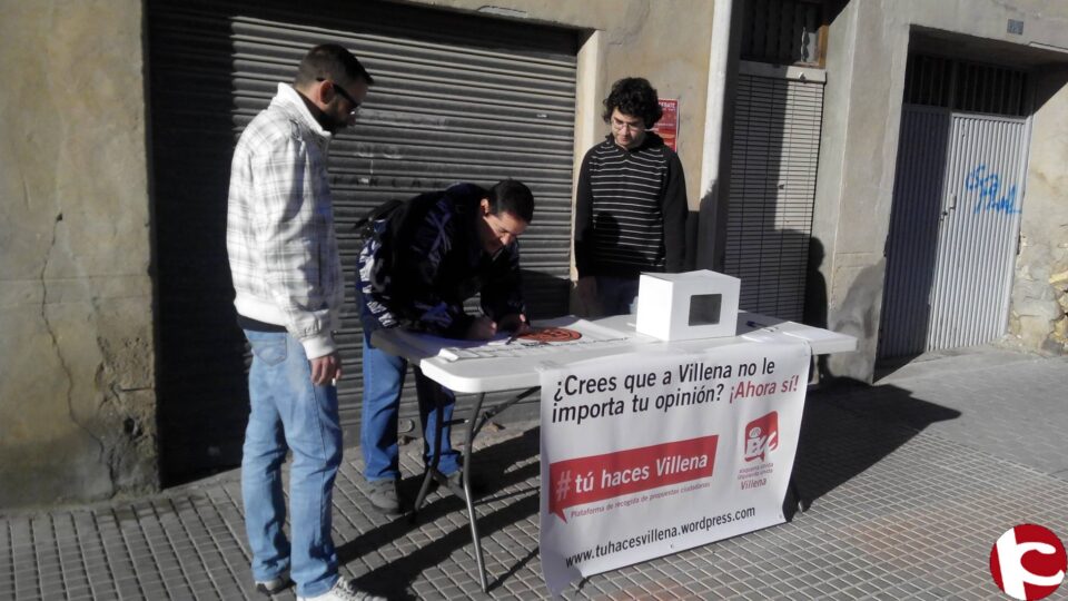 ESQUERRA UNIDA DE VILLENA SIGUE CON LA RECOGIDA DE IDEAS #TÚHACESVILLENA