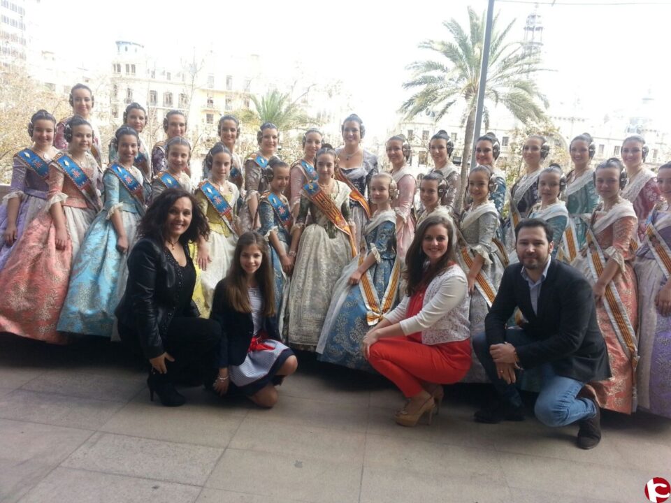 Falleras Mayores de Elda en la mascletá de Valencia