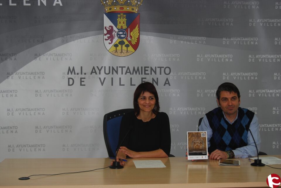 Ayuntamiento y Junta de la Virgen valoran positivamente la exposición de los mantos realizada en el Salón de Plenos del Consistorio