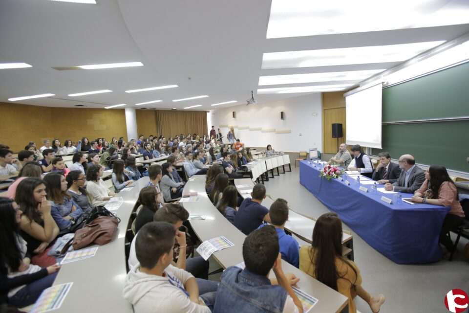Más de 3.000 personas participarán en las XII Conferencias-Coloquio sobre los Estudios de Grado de la UA y sus salidas profesionales