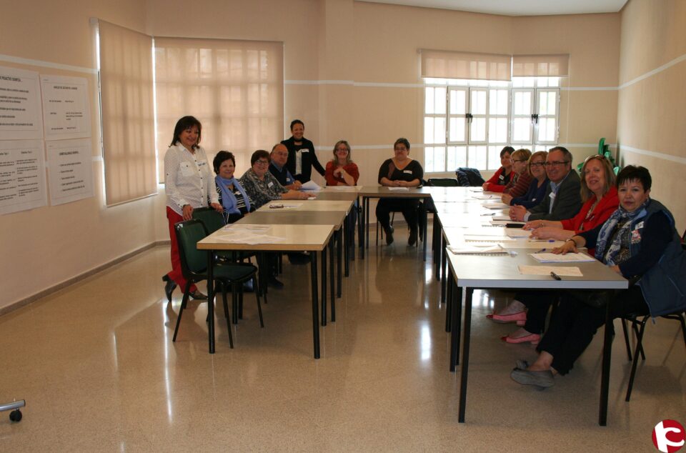 El Departamento de Salud de Elda inicia el programa "Pacient Actiu" con un taller sobre el manejo de la diabetes
