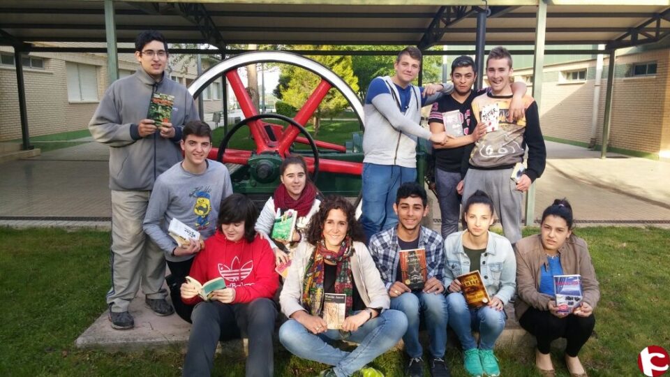 El IES Navarro Santafé celebra el día del libro con varias actividades