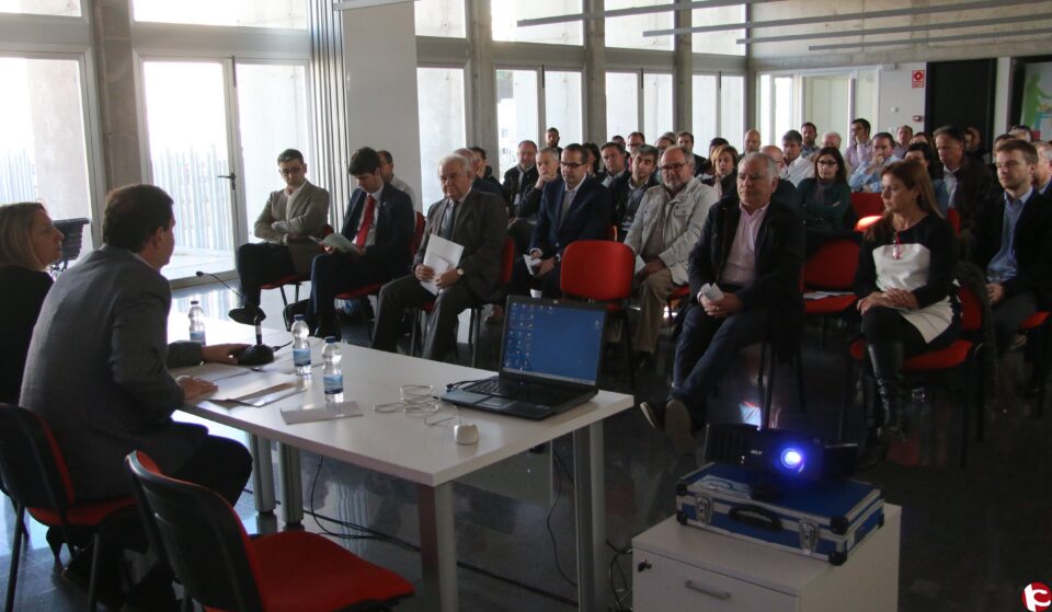 La Universidad de Alicante se ofrece como laboratorio de I+D a los empresarios de San Vicente