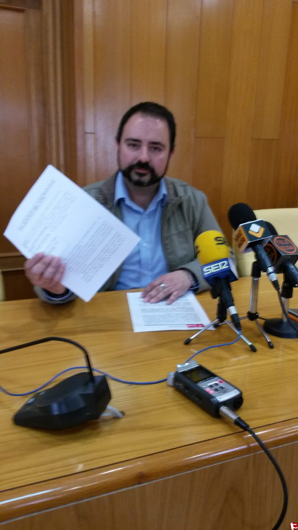 La Junta Electoral insta a Pedrosa a dejar de hacer visitas electoralistas a obras por exceder de los límites permitidos