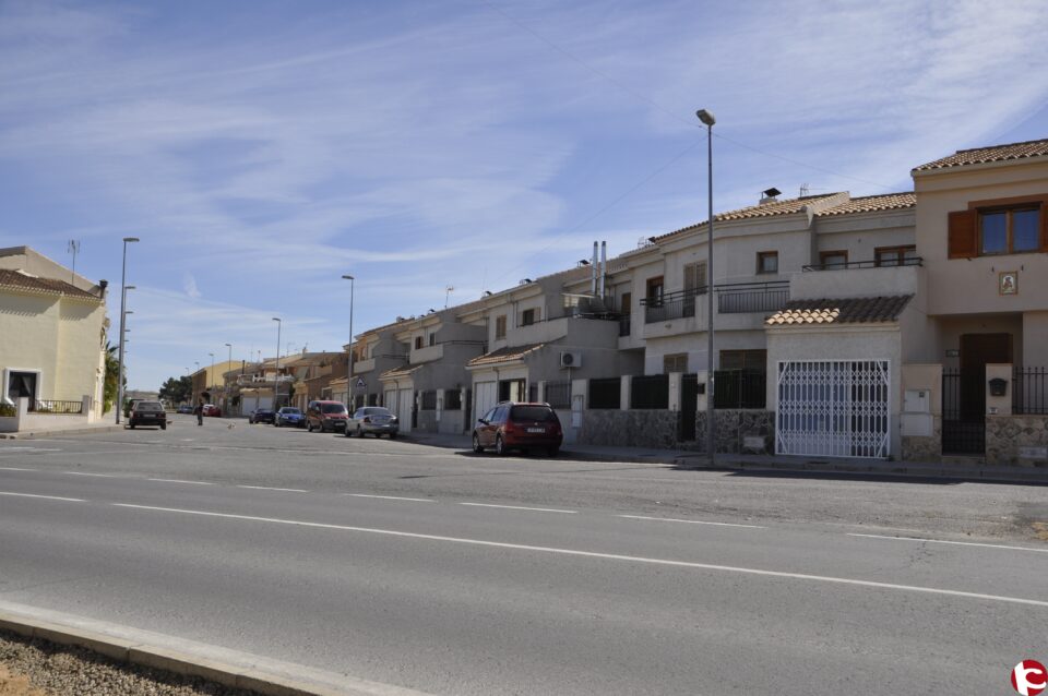 SOLICITAN SUBVENCIÓN PARA LA REPAVIMENTACIÓN DE LA CALLE 8 DE AGOSTO Y PRINCIPE DE ASTURIAS ASÍ COMO LA REPOSICIÓN DE TUBERIA DE ABASTECIMIENTO DE AGUAS A PEDANIAS