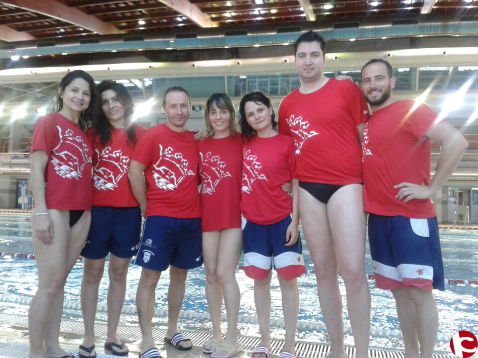 BUENA ACTUACION DEL EQUIPO MASTER DE NATACION DEL C.E. ELDENSE EN TORREVIEJA
