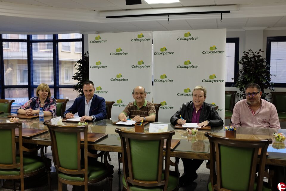 Moros y Cristianos de Petrer y Elda obtienen nueva ayuda de Caixapetrer
