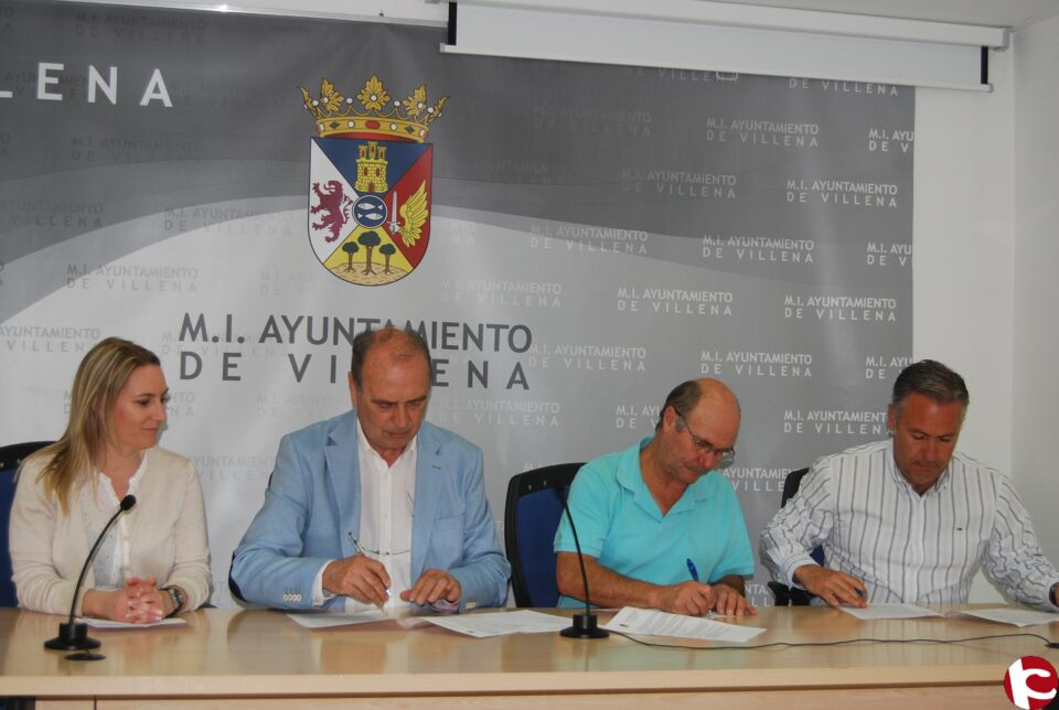Firmado el convenio de colaboración para la realización de la gala Pasión Ecuestre a beneficio de Caritas Villena
