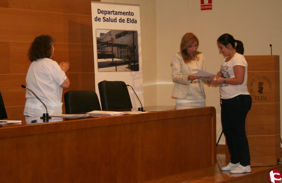 El Hospital de Elda da la bienvenida a los 20 residentes que inician su especialización en el Departamento de Salud