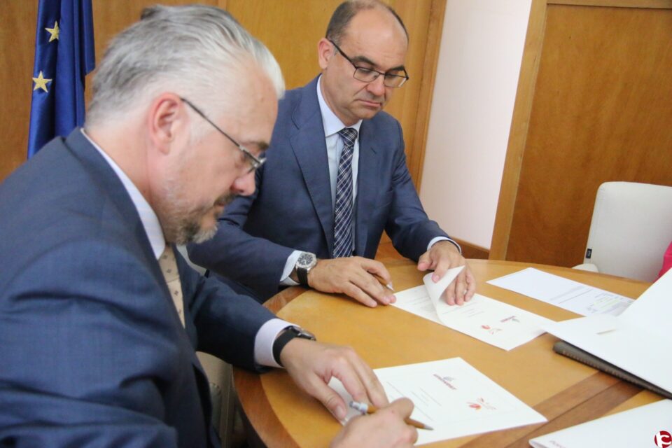 La Universidad de Alicante rubrica dos acuerdos para la financiación de empresas de base tecnológica