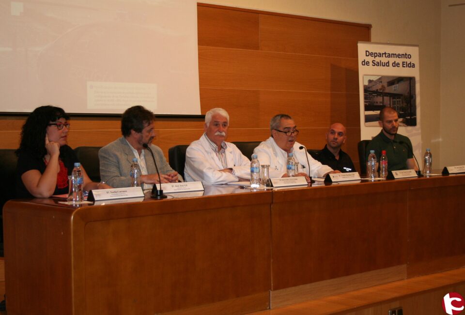 Expertos analizan en el Hospital de Elda los peligros de las nuevas tecnologías en la infancia y la adolescencia