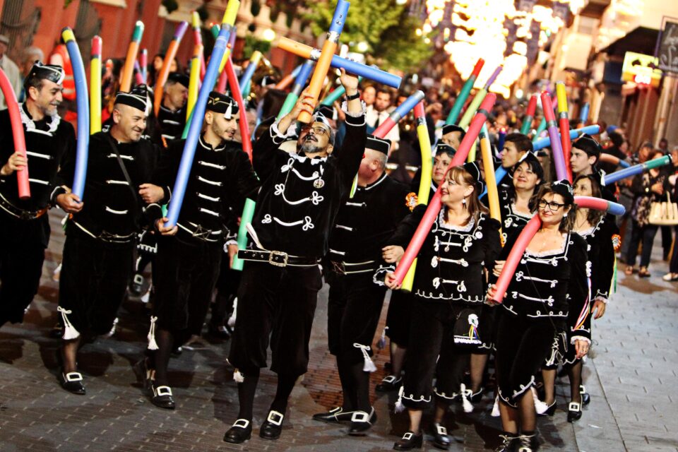 La Retreta estrena las calles con su alegría
