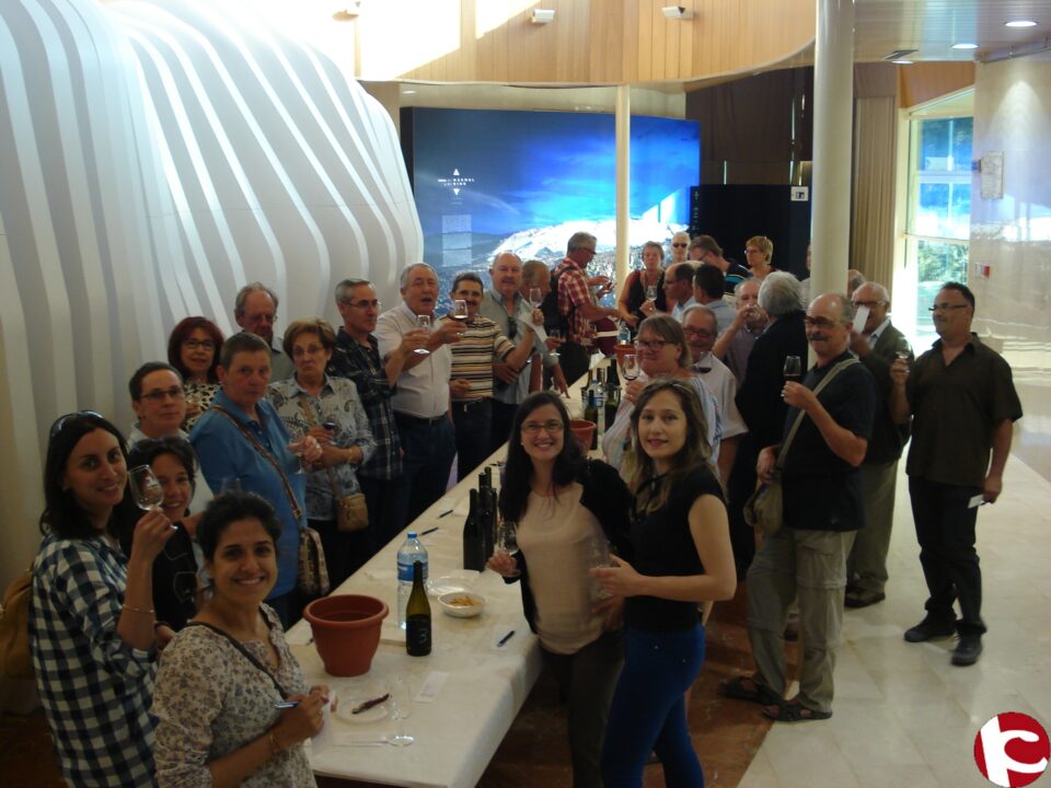 Fotografías de la cata de vino celebrada ayer en Pinoso