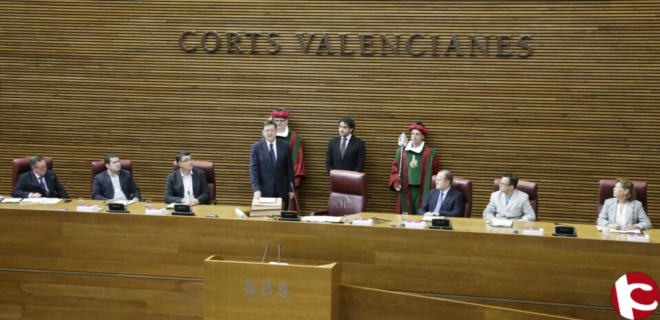 Ximo Puig promete el cargo de presidente de la Generalitat Valenciana