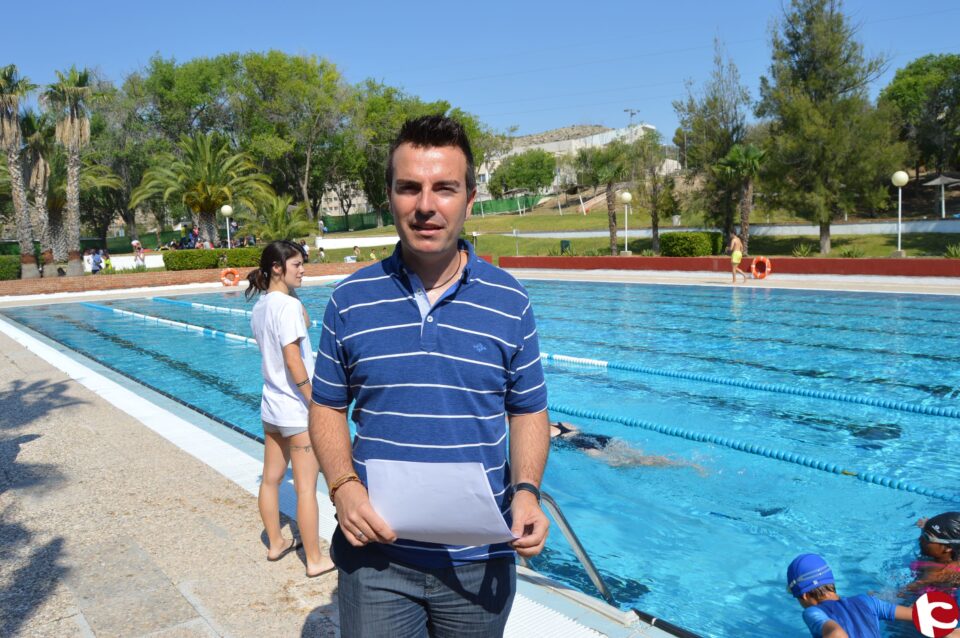 Abiertas las piscinas municipales de San Crispín que acogen a más de setecientos niños que participan en diferentes campus de verano