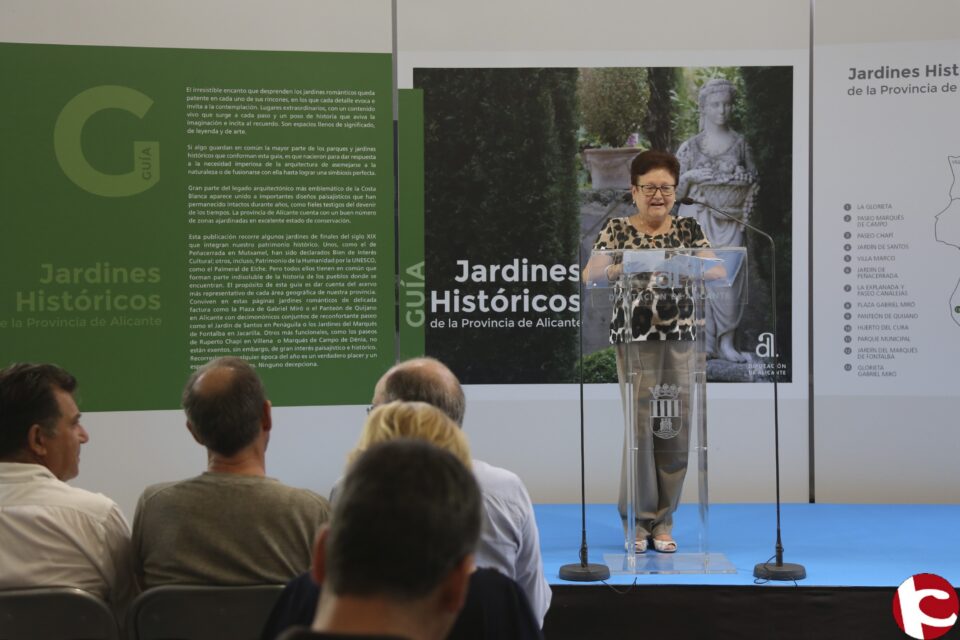 Luisa Pastor presenta una guía informativa de los 13 jardines históricos más emblemáticos de la provincia