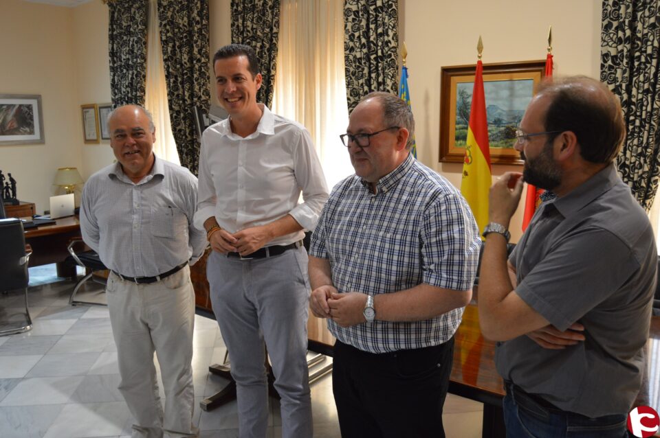 El Ayuntamiento nombra pregonero de las fiestas mayores a Juan C. Martínez Cañabate