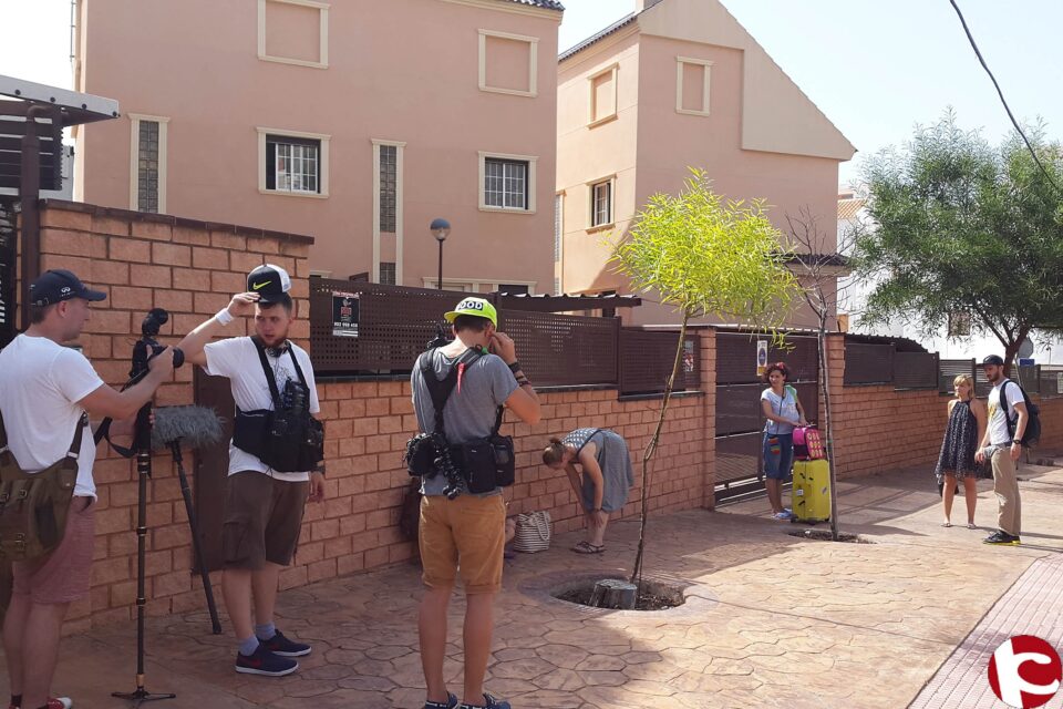 Una importante cadena de televisión rusa visita la Costa Blanca para grabar un programa sobre turismo familiar