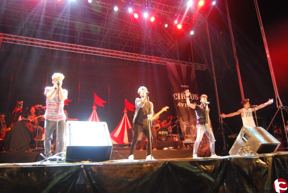 Auryn atrae a Villena a sus fans de toda España