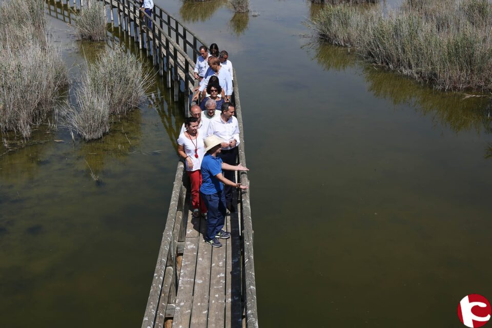 Sánchez pide al presidente de la Generalitat que no se ponga de perfil y defienda con firmeza a los regantes alicantinos frente a Castilla La Mancha